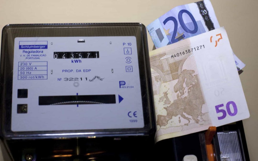 Em Espanha, o IVA da eletricidade vai baixar para os pequenos consumidores